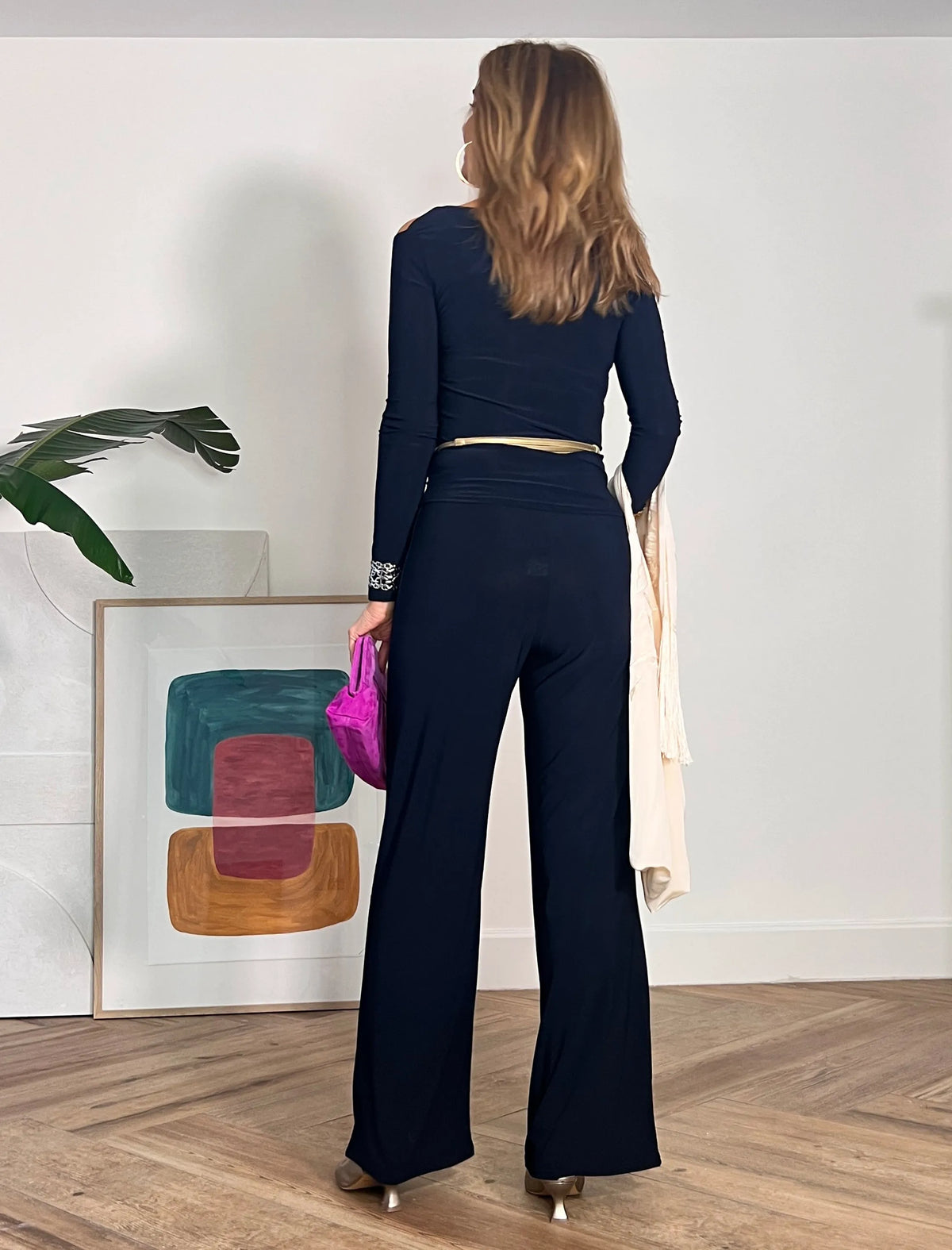Pantalón punto negro soft favorecedor