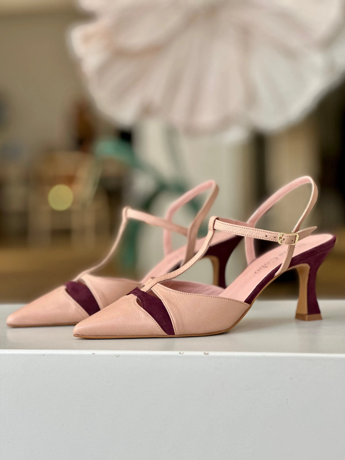 Zapato de salón tacón medio nude berenjena Francine
