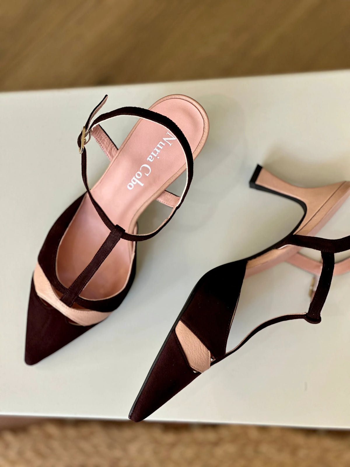 Zapato de salón tacón medio nude marrón Francine